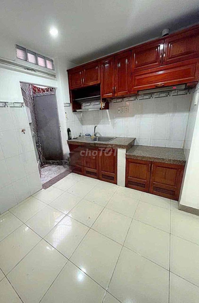 Rent the entire Thích Quảng Đức Shire Street.