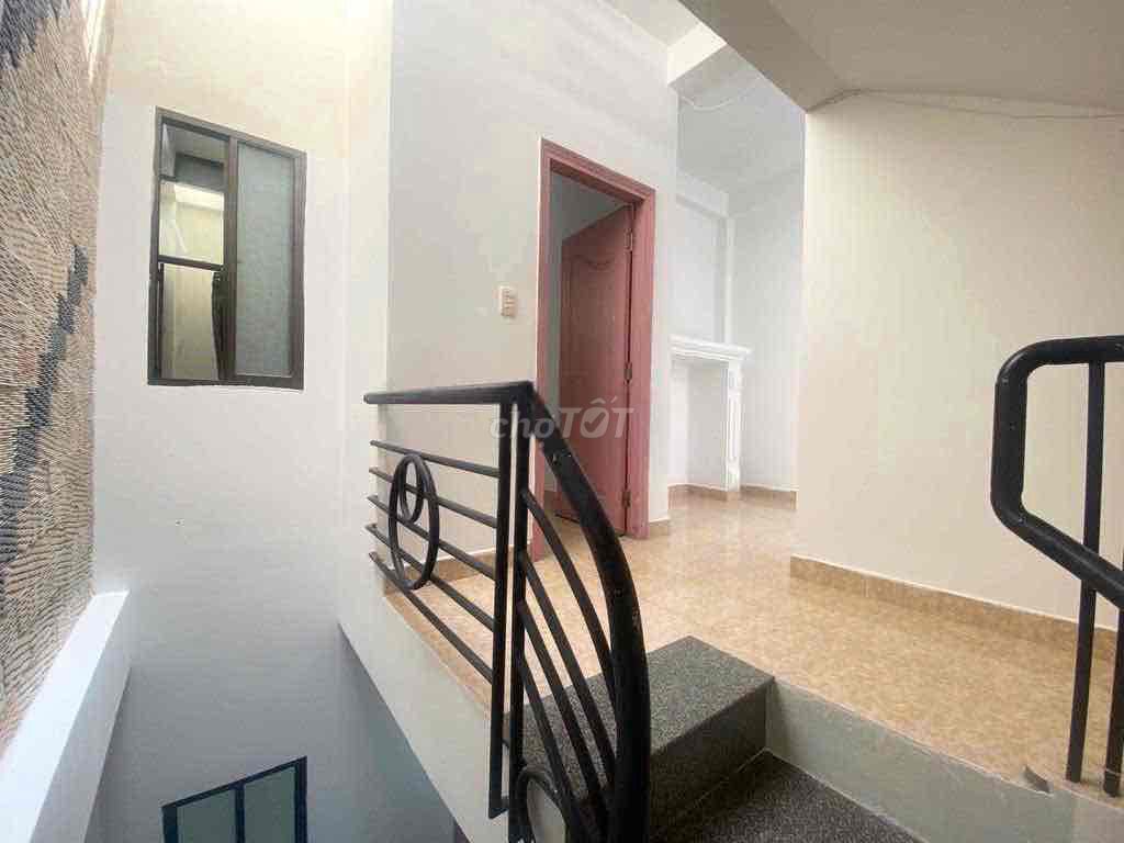 The 4 bedrooms, 3 toilets, Nguyễn Thị Huỳnh,717 15, Phú Nhuận