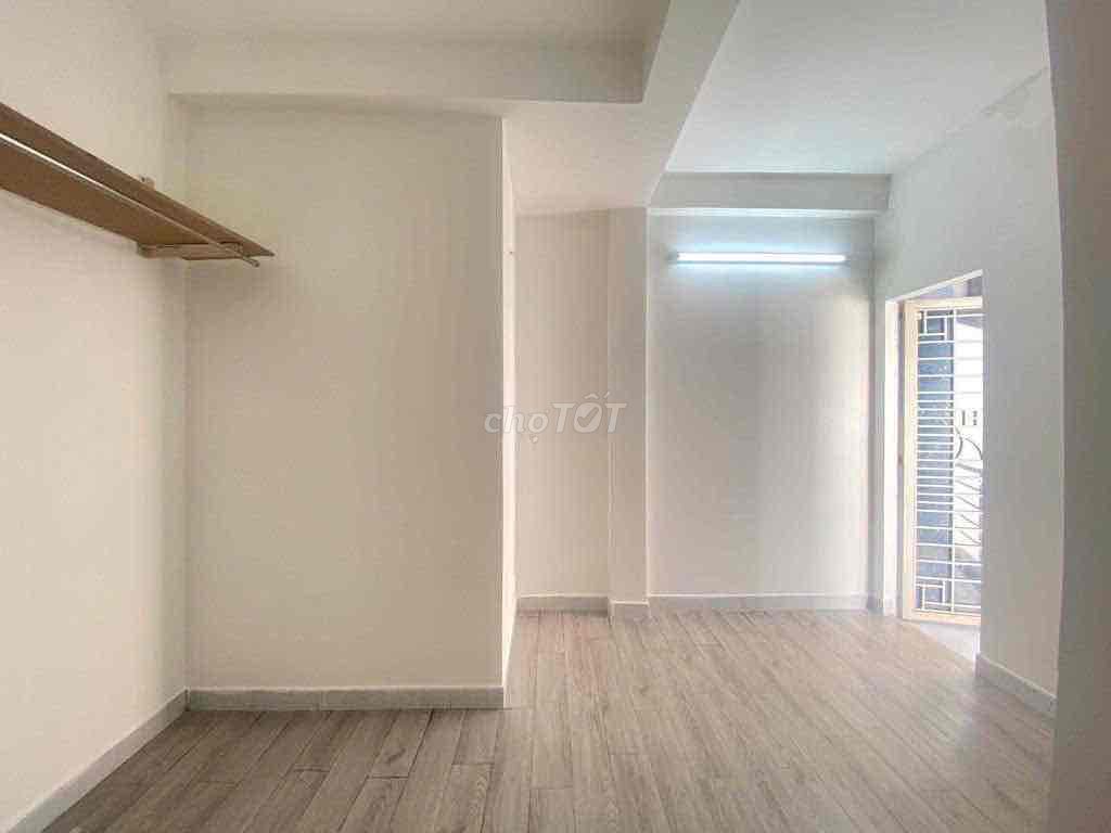 The 4 bedrooms, 3 toilets, Nguyễn Thị Huỳnh,717 15, Phú Nhuận