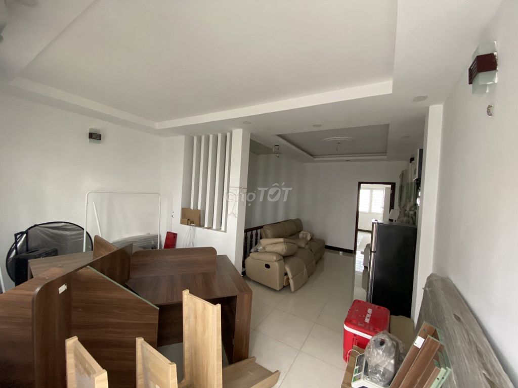 Rent Tân Quy Root House