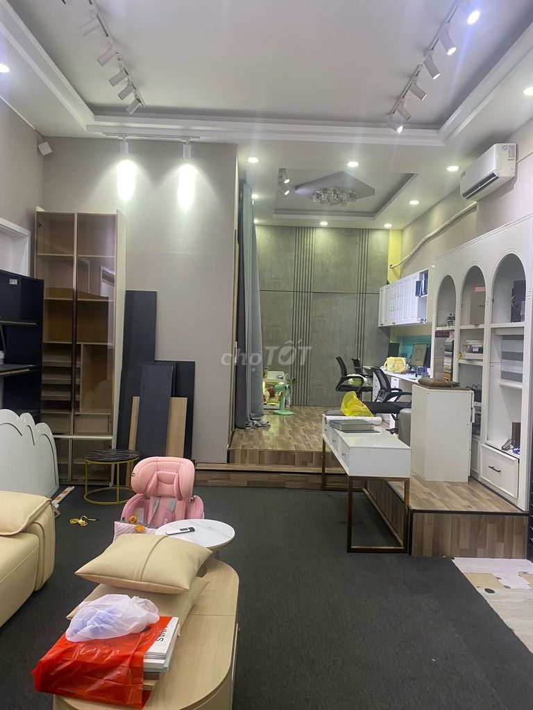 Rent Tân Quy Root House