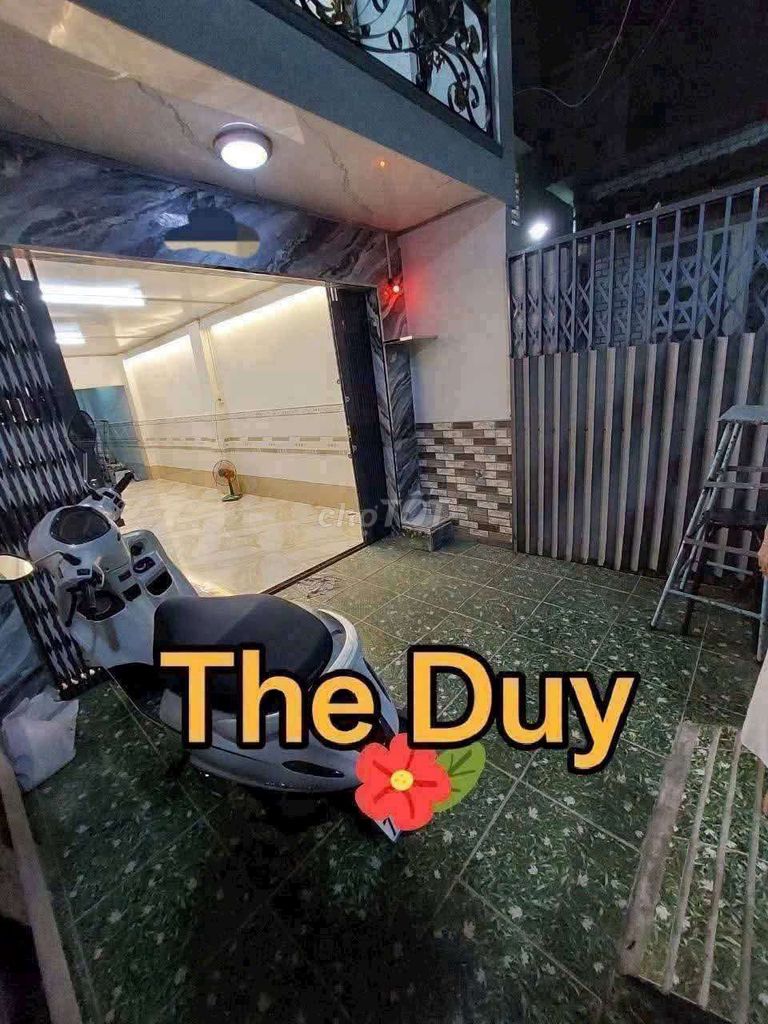 Renting an alley house, Phú Thọ District 11