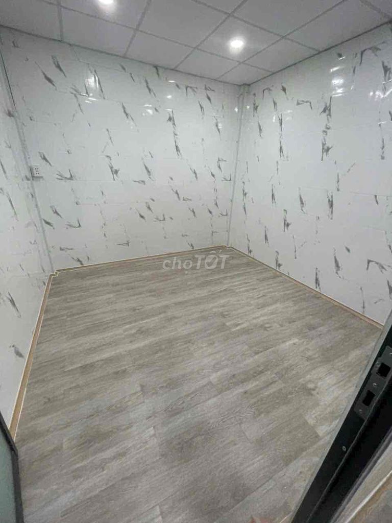 Tô Hiến Thành.President 13.Qu 10. area: 4 X 11 1st floor 2 bedroom