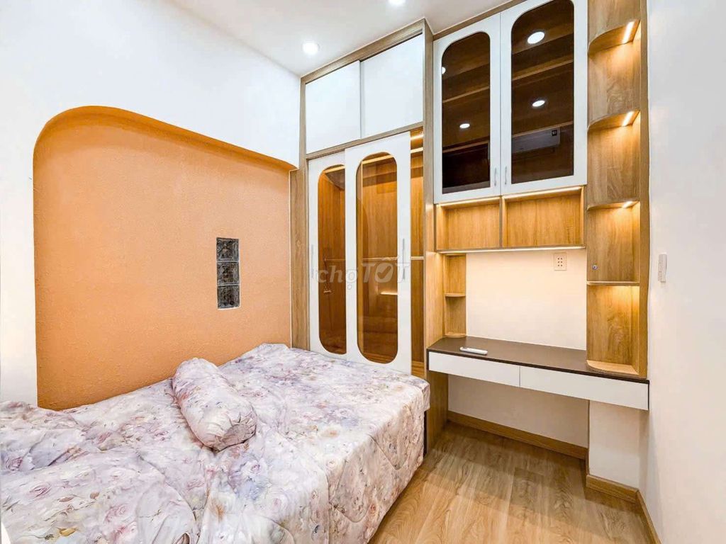 rent whole interior