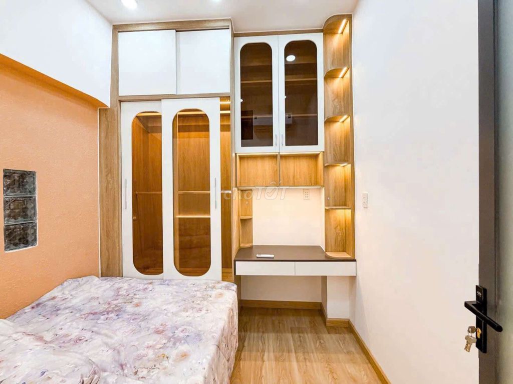 rent whole interior