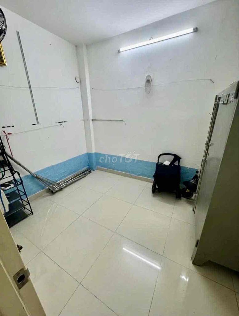 4 x10 meters 1 floor (two toilets bedroom) 4 meters out. The bases are sold. Tân Phú