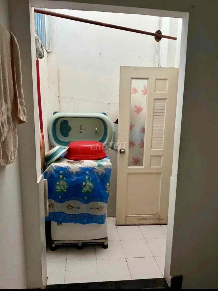 4 x10 meters 1 floor (two toilets bedroom) 4 meters out. The bases are sold. Tân Phú