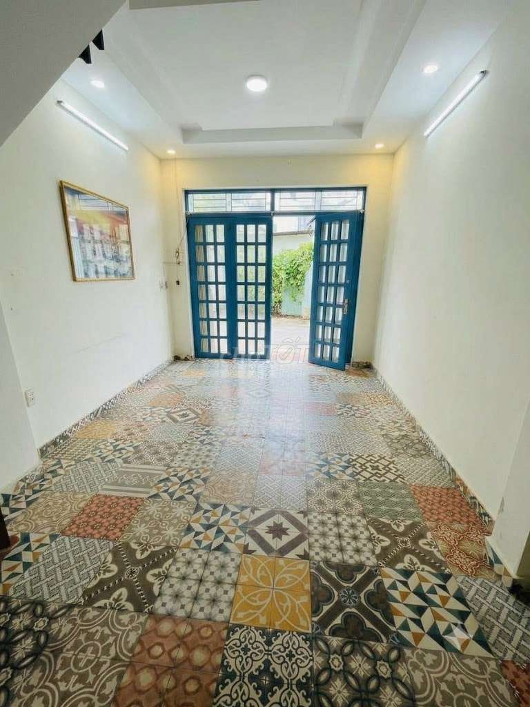 The two floors are 110 meters cheap.