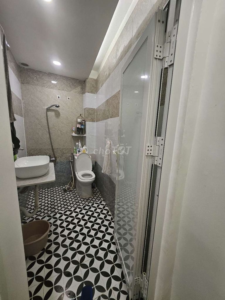 Mbkd spa 120 M2 in cash near the harbor to operate now