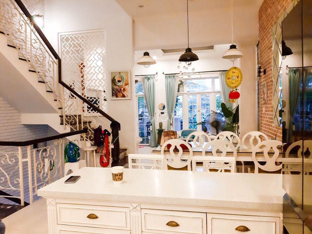 Renting Phú Mỹ, Hoàng Quốc Việt, District 7, 40 million, 4 bedrooms.
