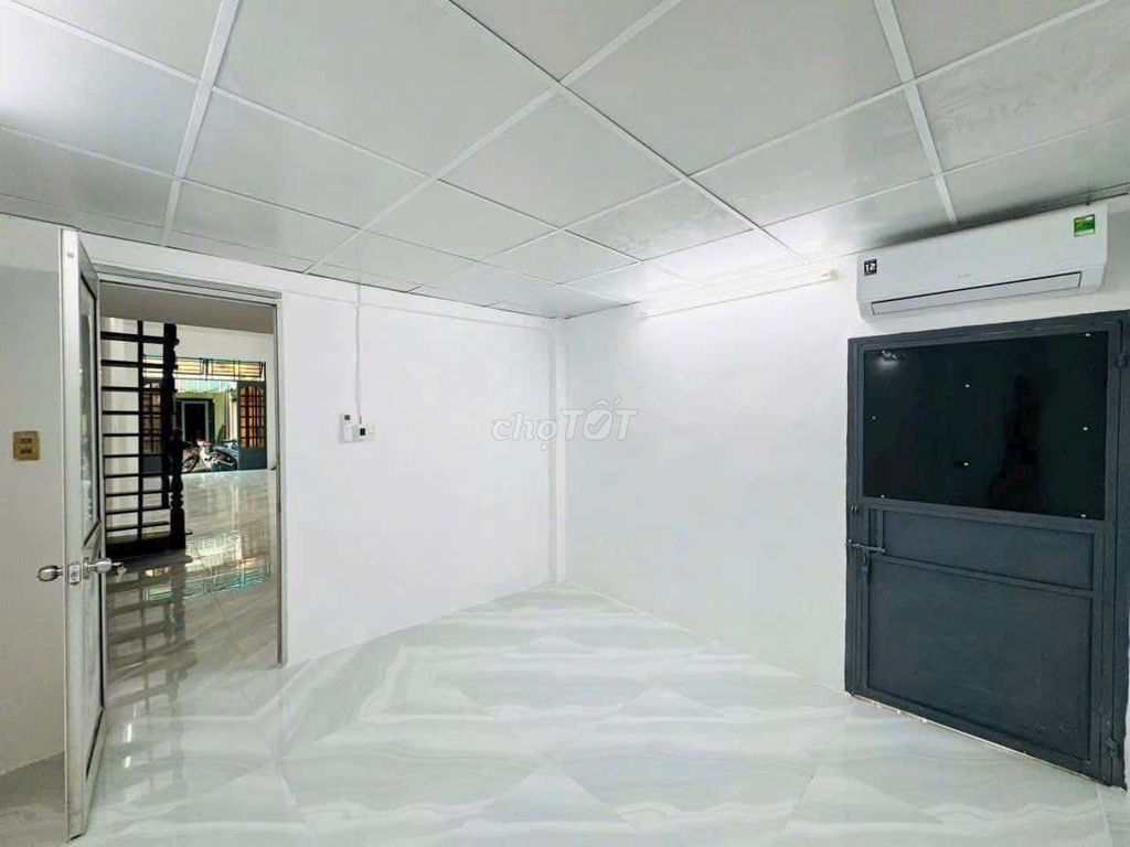 Rent a new two bedrooms. Two toilets. 53 Hoàng Diệu.