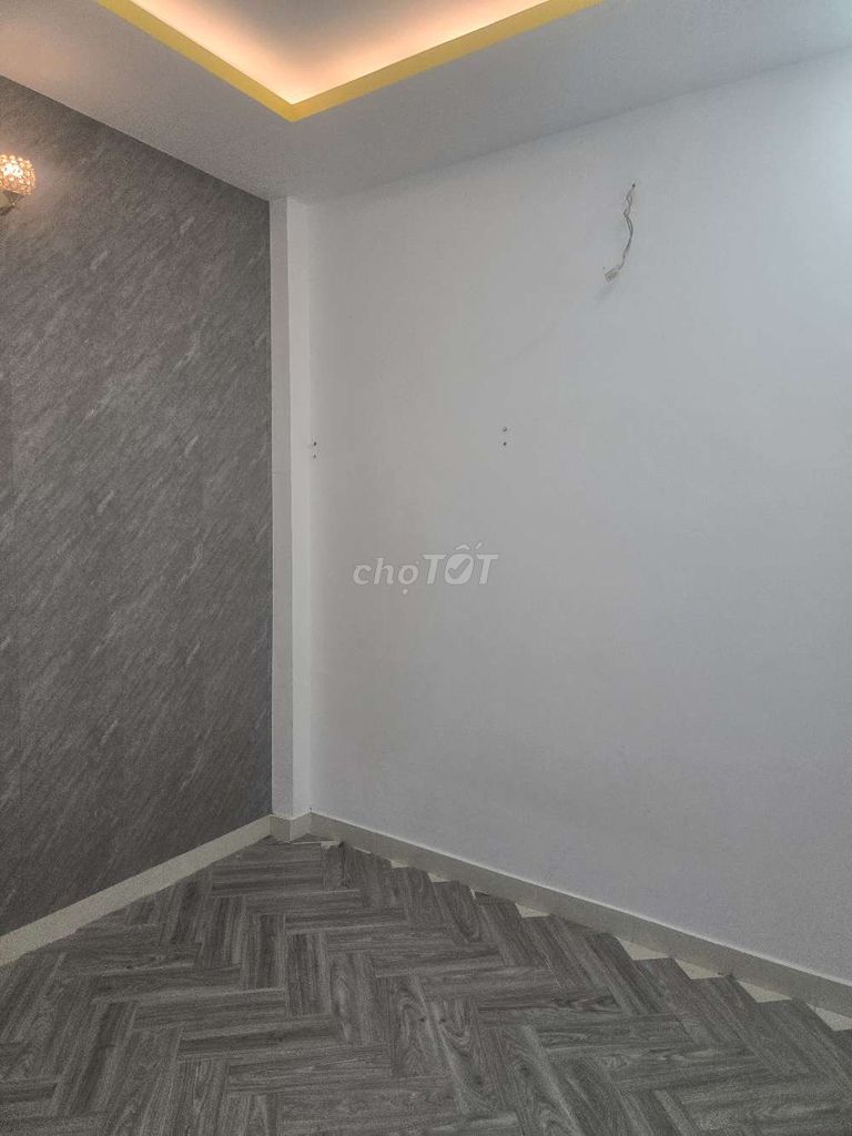 Rent a two-story bedroom.