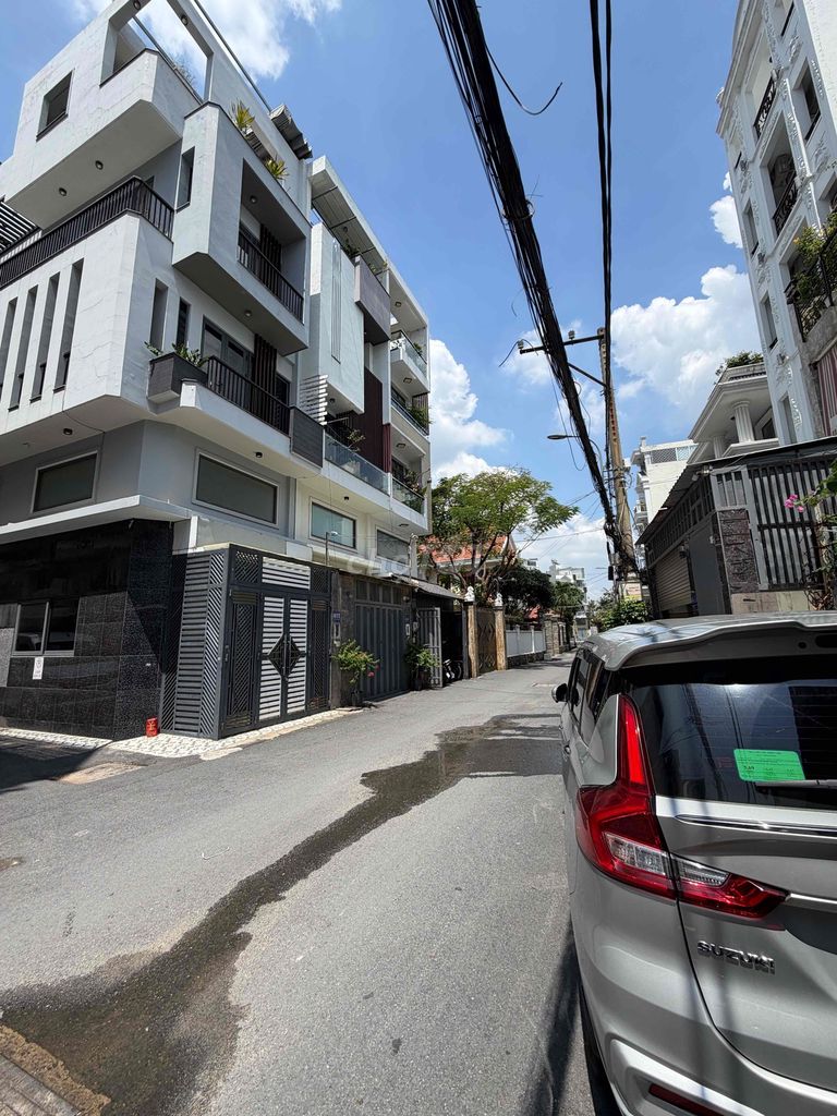 building rented two-by-four floors.