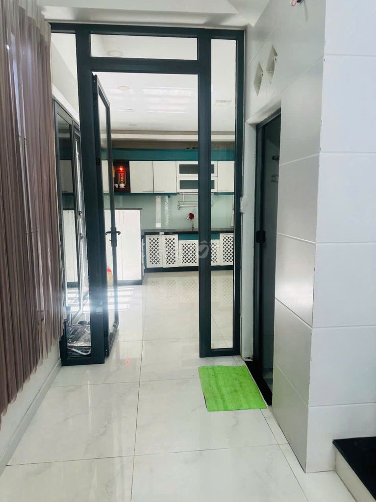 The corner of 8 m dương quảng hàm-7* 5 4 x 16 m 4 5th floor bedroom 6 toilets