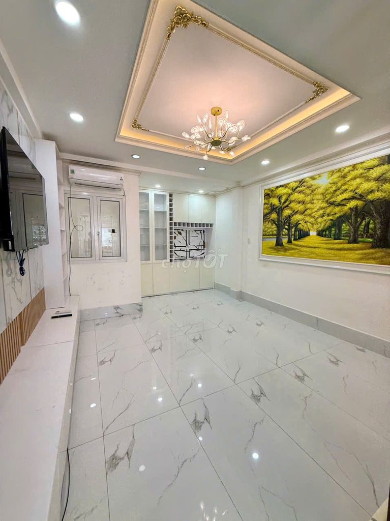 Rent Lux Home Gardens Street in front of the street, full interior houses