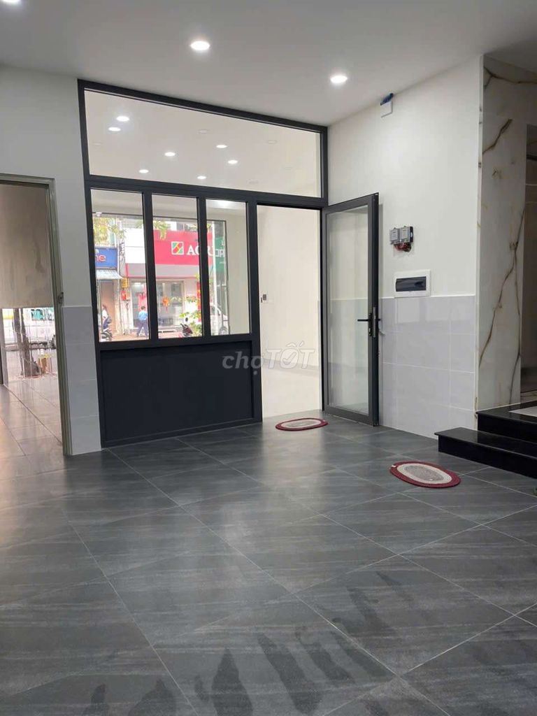 Rent Độc Lập, P.tt, Q.tp, nice little mb.