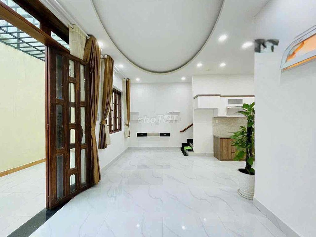 Rent Nguyễn Oanh Alley 10 x 6 meters 1 3rd floor bedroom 15 million