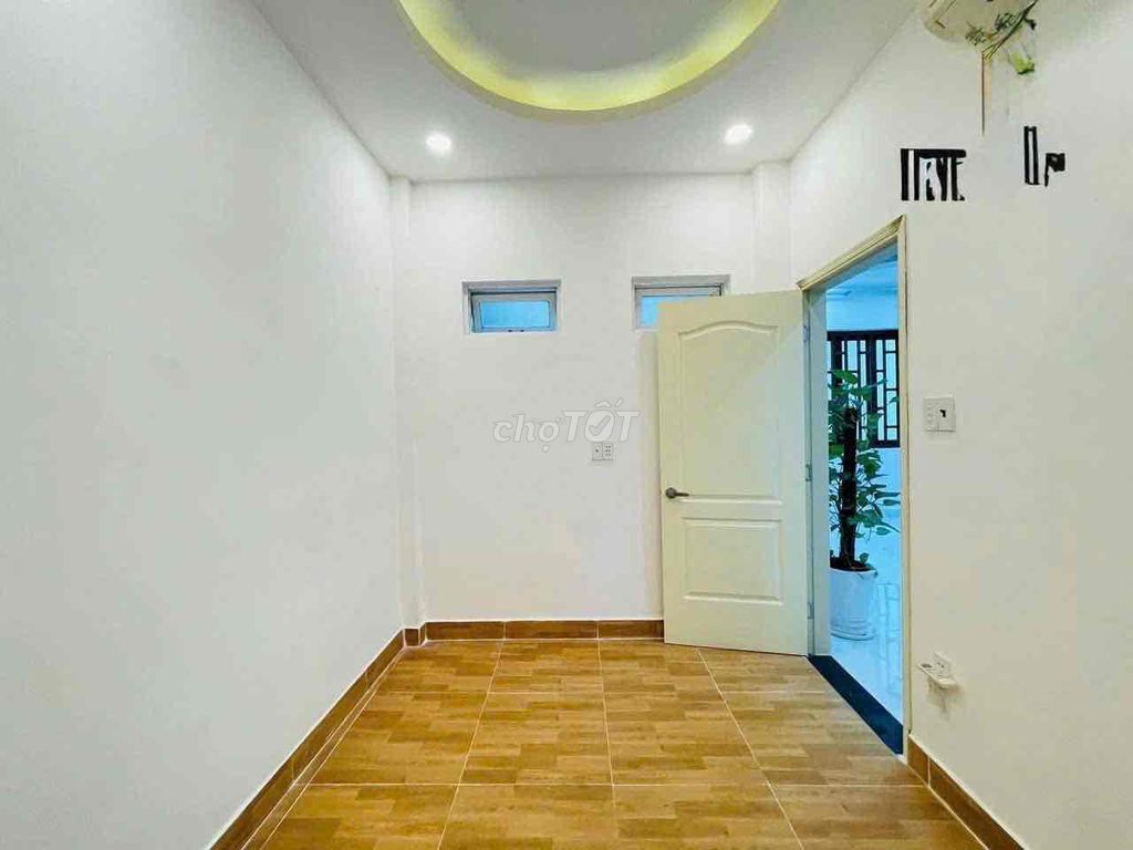 Rent Nguyễn Oanh Alley 10 x 6 meters 1 3rd floor bedroom 15 million