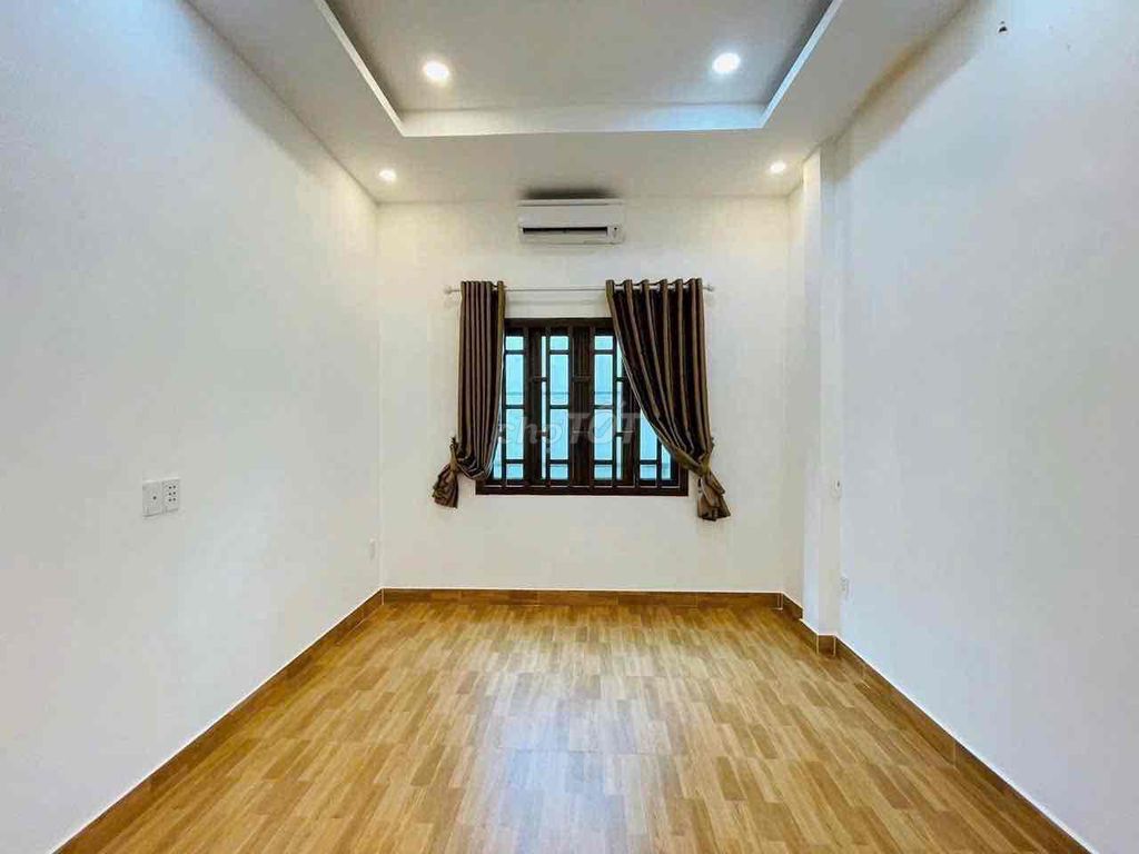 Rent Nguyễn Oanh Alley 10 x 6 meters 1 3rd floor bedroom 15 million