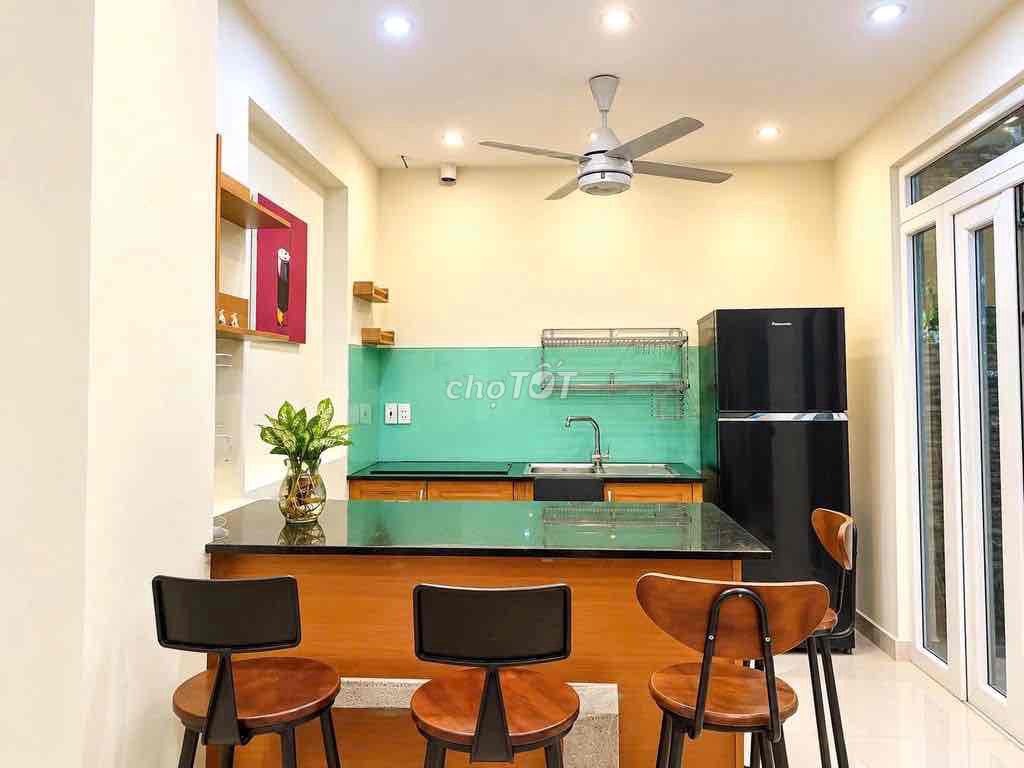 The new house has a building. It's a 52-foot building. Two-room bedrooms.