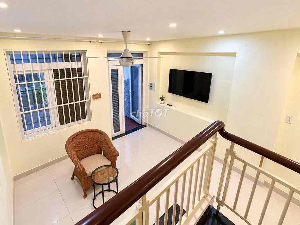 The new house has a building. It's a 52-foot building. Two-room bedrooms.