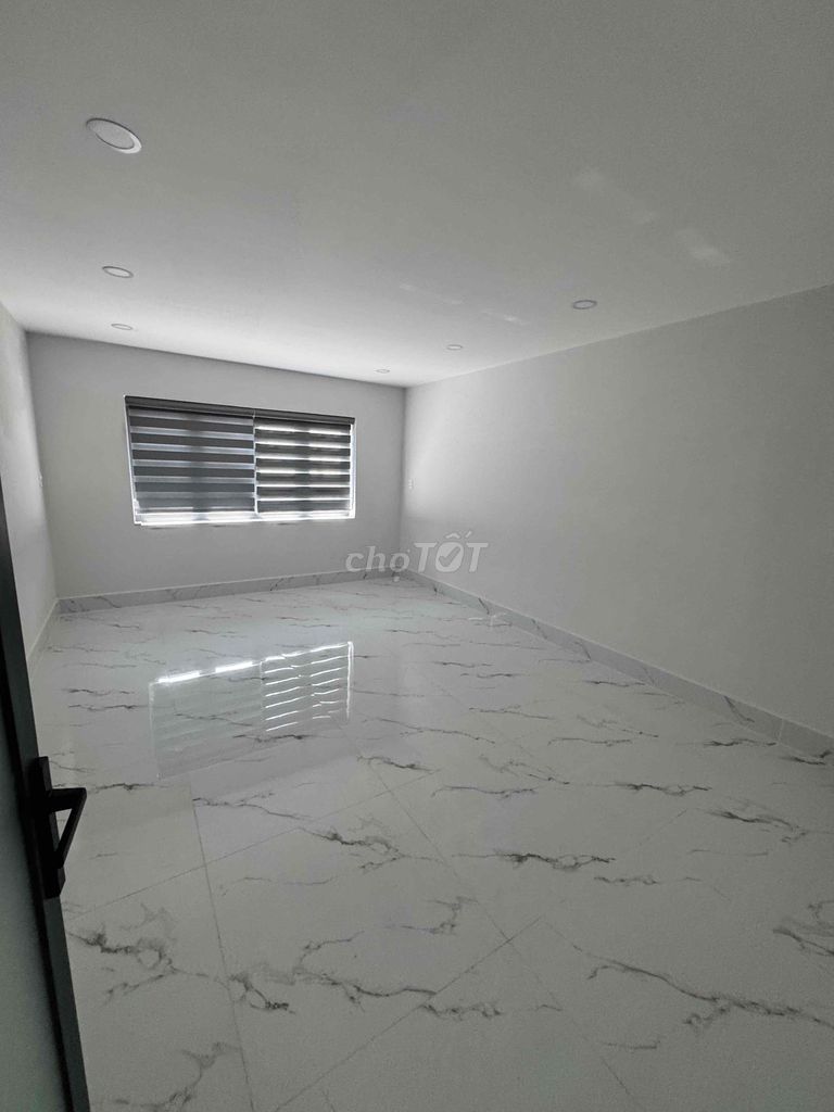 To rent new original houses.