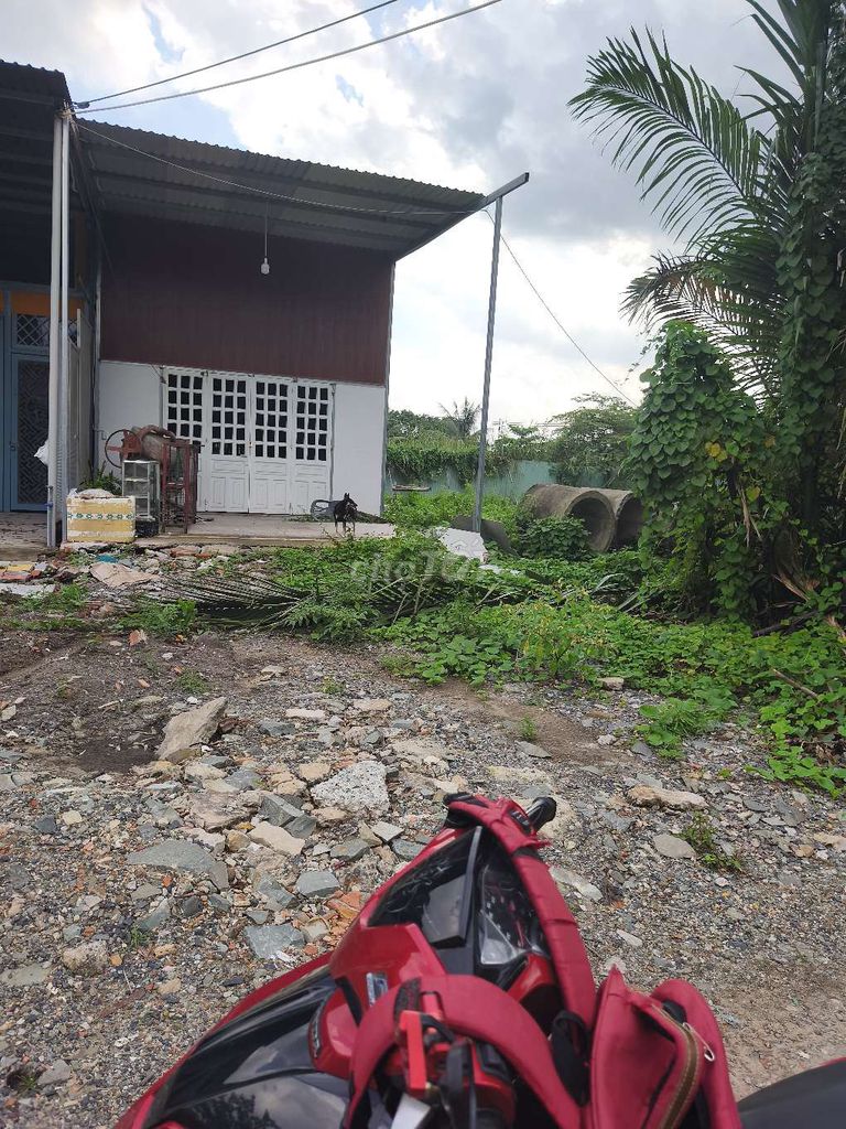 10 million a month -- renting storage 75 M2, truck alley, high-tech areas.