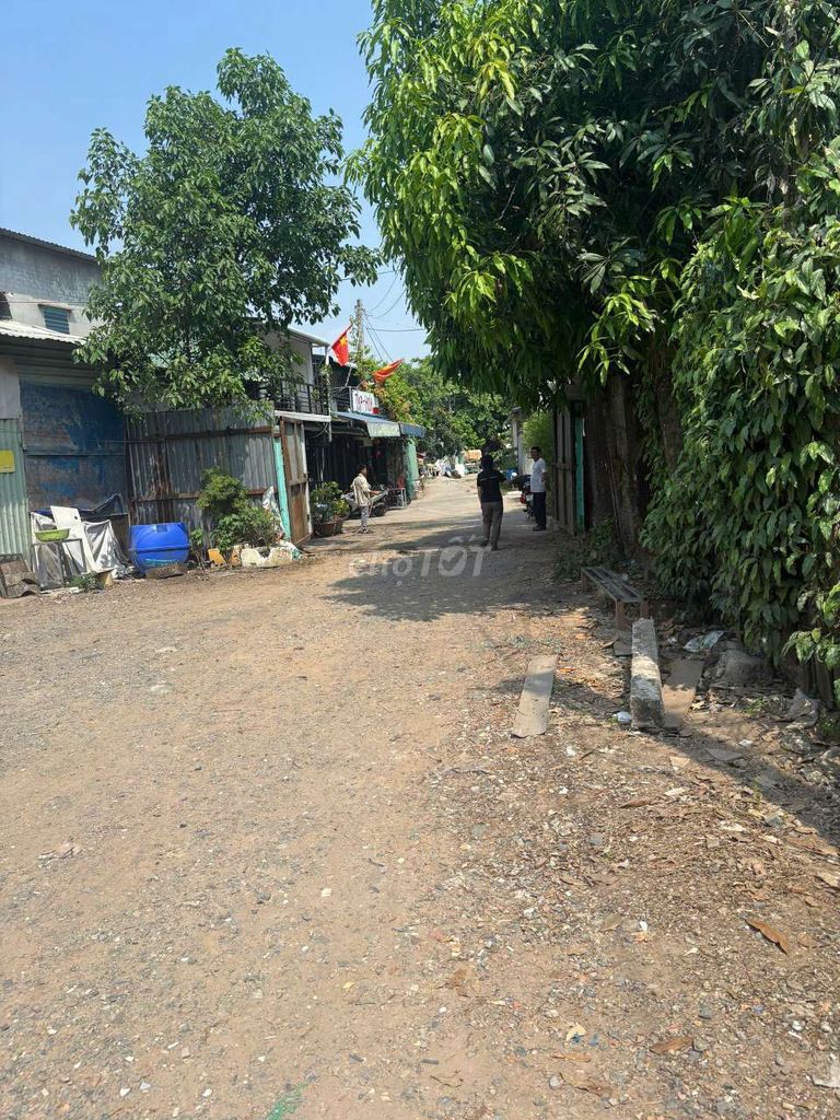 10 million a month -- renting storage 75 M2, truck alley, high-tech areas.