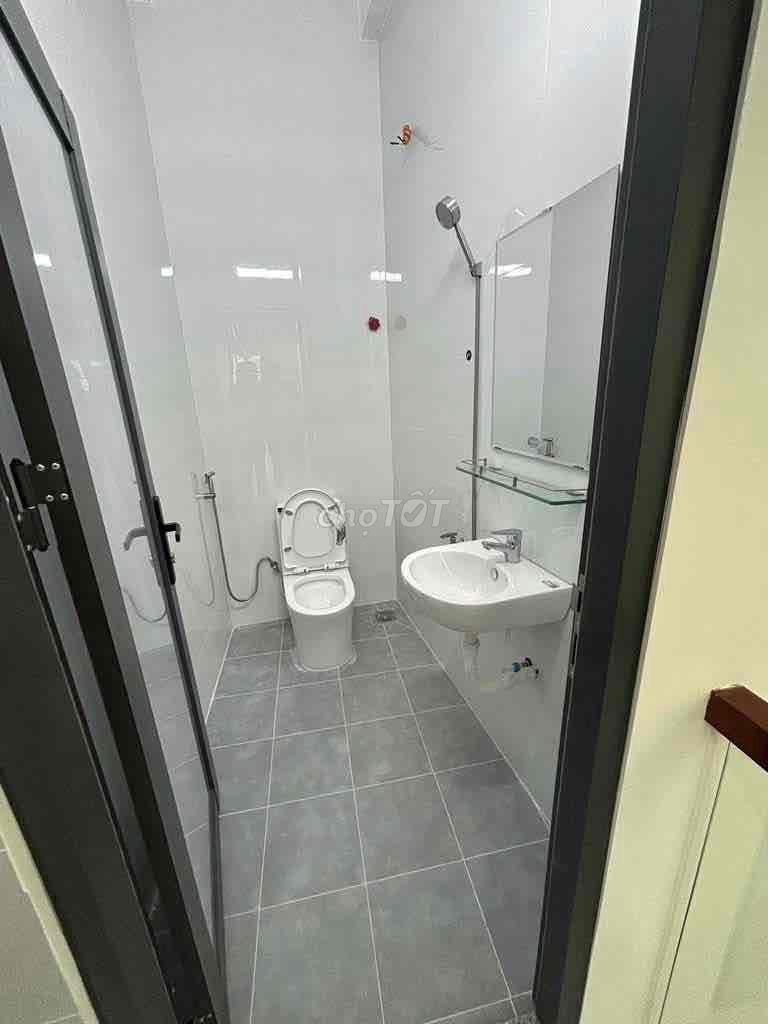 Trần Quý District 11 11th Alley 3 m floor 1 bedroom 2 Toledet 8 million