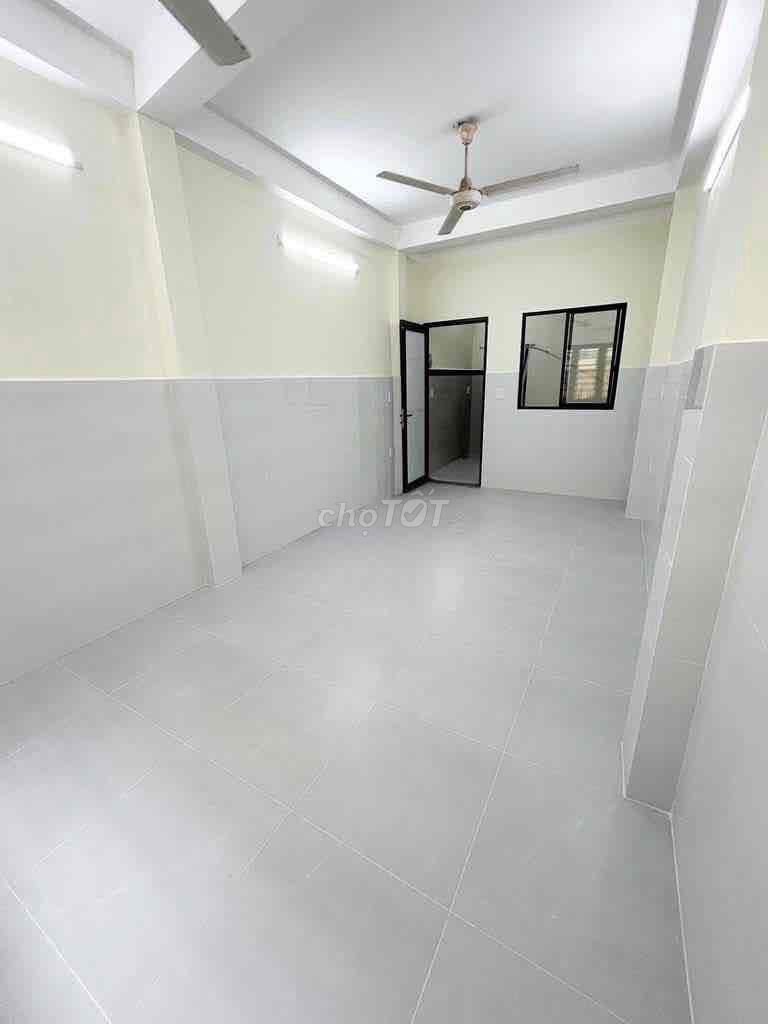 Trần Quý District 11 11th Alley 3 m floor 1 bedroom 2 Toledet 8 million
