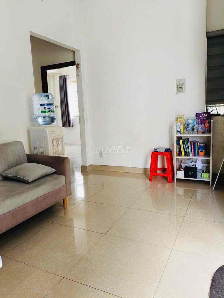2 floors flat Số 10-- Linh Chiểu just 8.5 million a month.