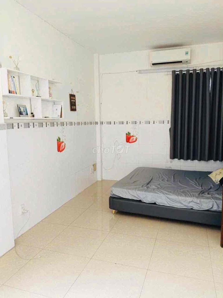 2 floors flat Số 10-- Linh Chiểu just 8.5 million a month.