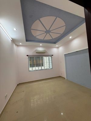 Rent a new house 100% in cash. High Lu, across from ParthMalll, District 8
