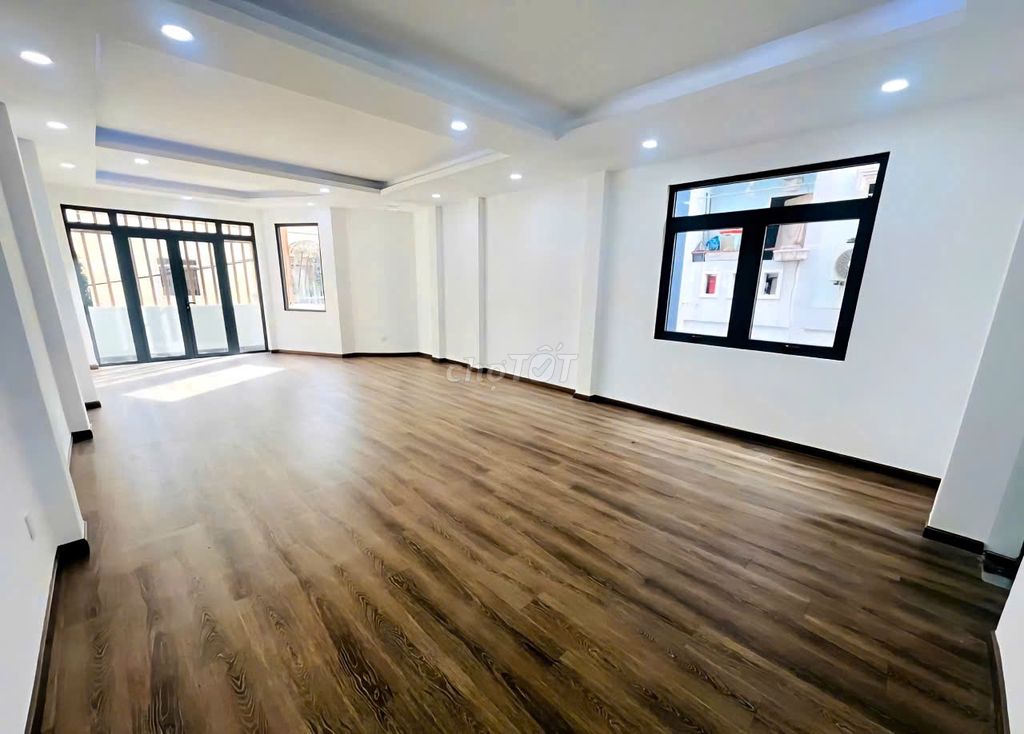 Need to rent two, 39 BHoa Cúc-7 Q.Phú Nhuận right over here.