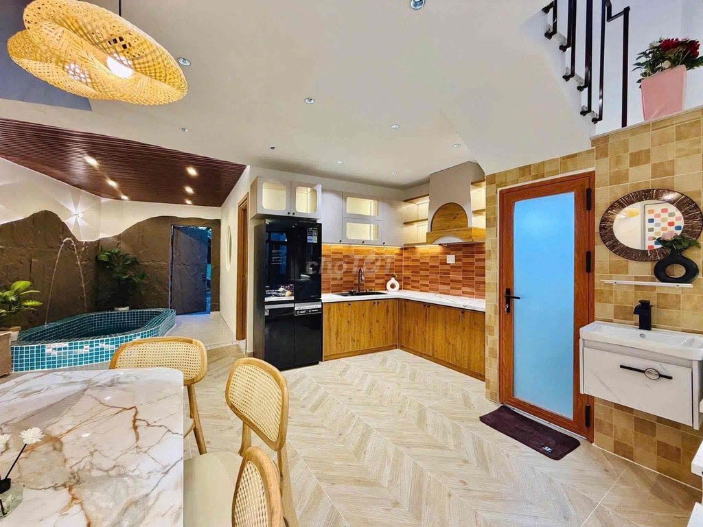 new home - full interior - near the camel market