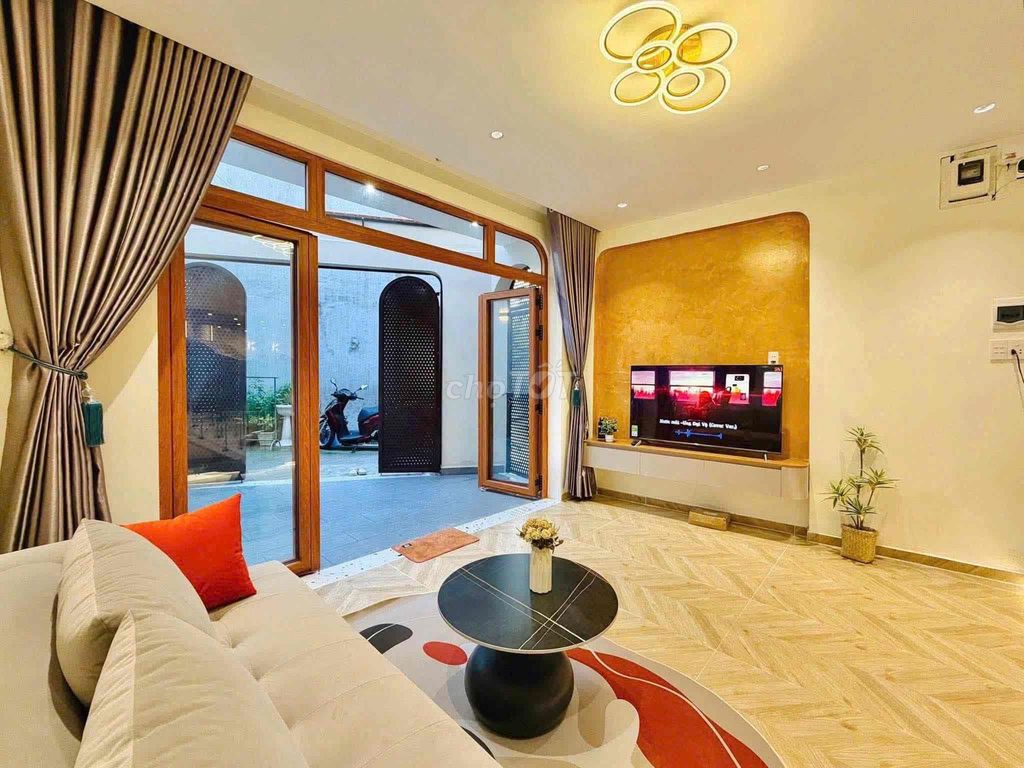 new home - full interior - near the camel market