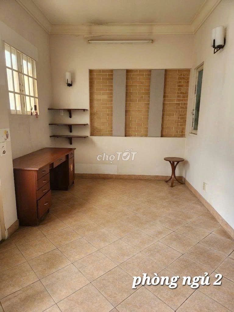 Rent two-sided Medved Street, 10th District-- 8.5 M-- 60 million.