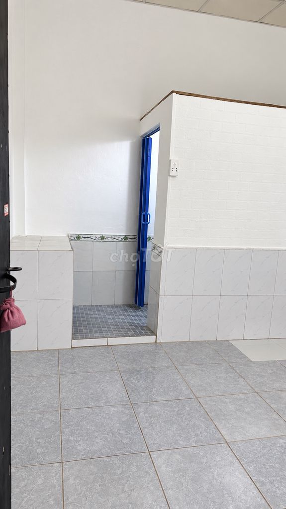 Rent a new original house - 5 bedrooms, 4 toilets - alleys