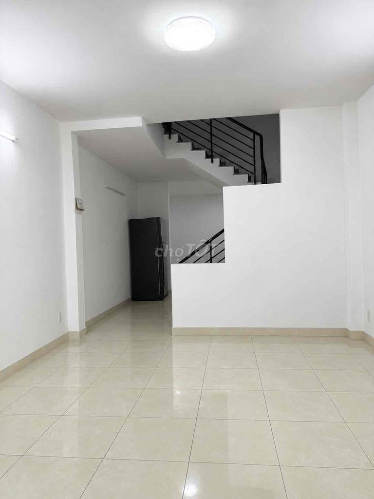 Renting the entire 95th alley to the Bình Tân district.
