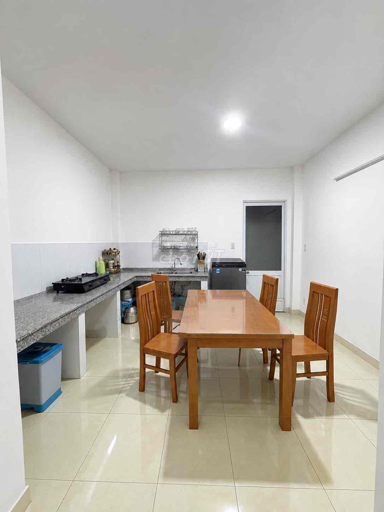 Renting the entire 95th alley to the Bình Tân district.