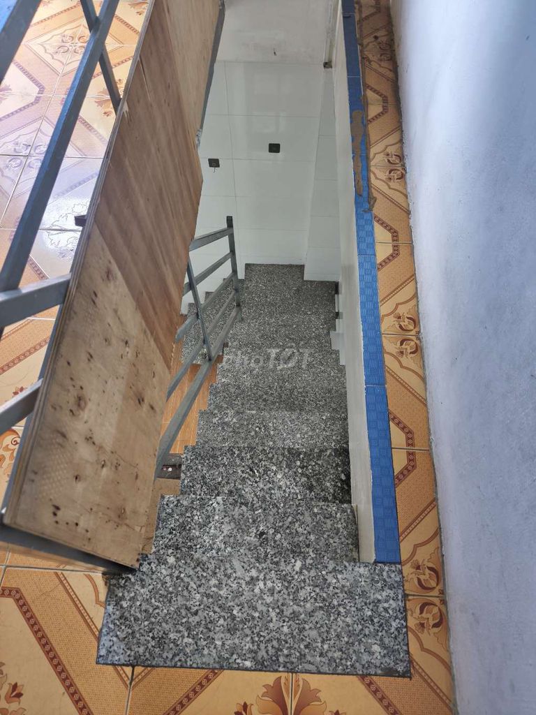 Rent an 128 Huỳnh Tấn Phát front house