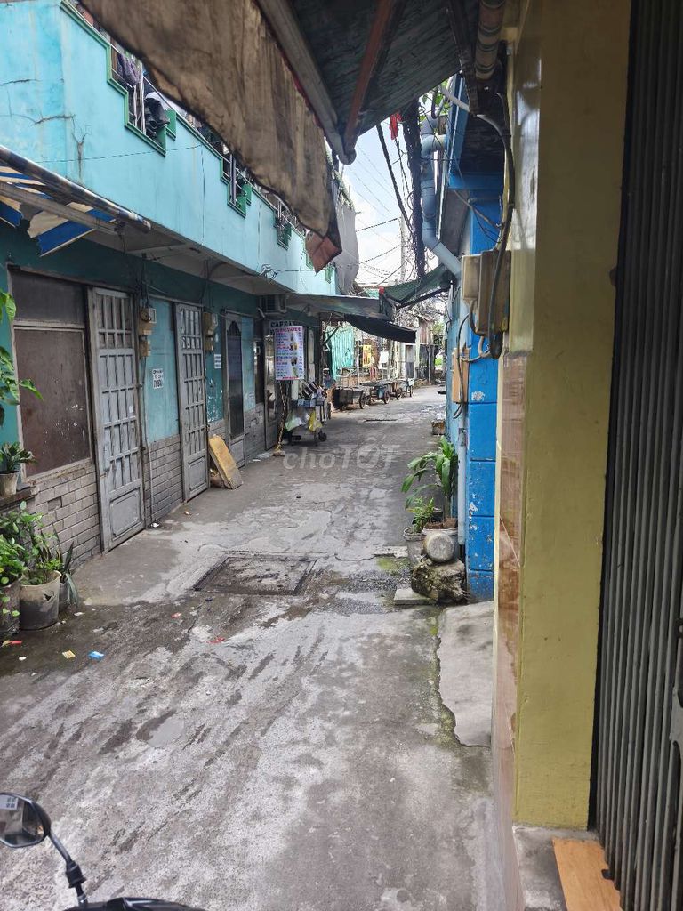 Rent an 128 Huỳnh Tấn Phát front house