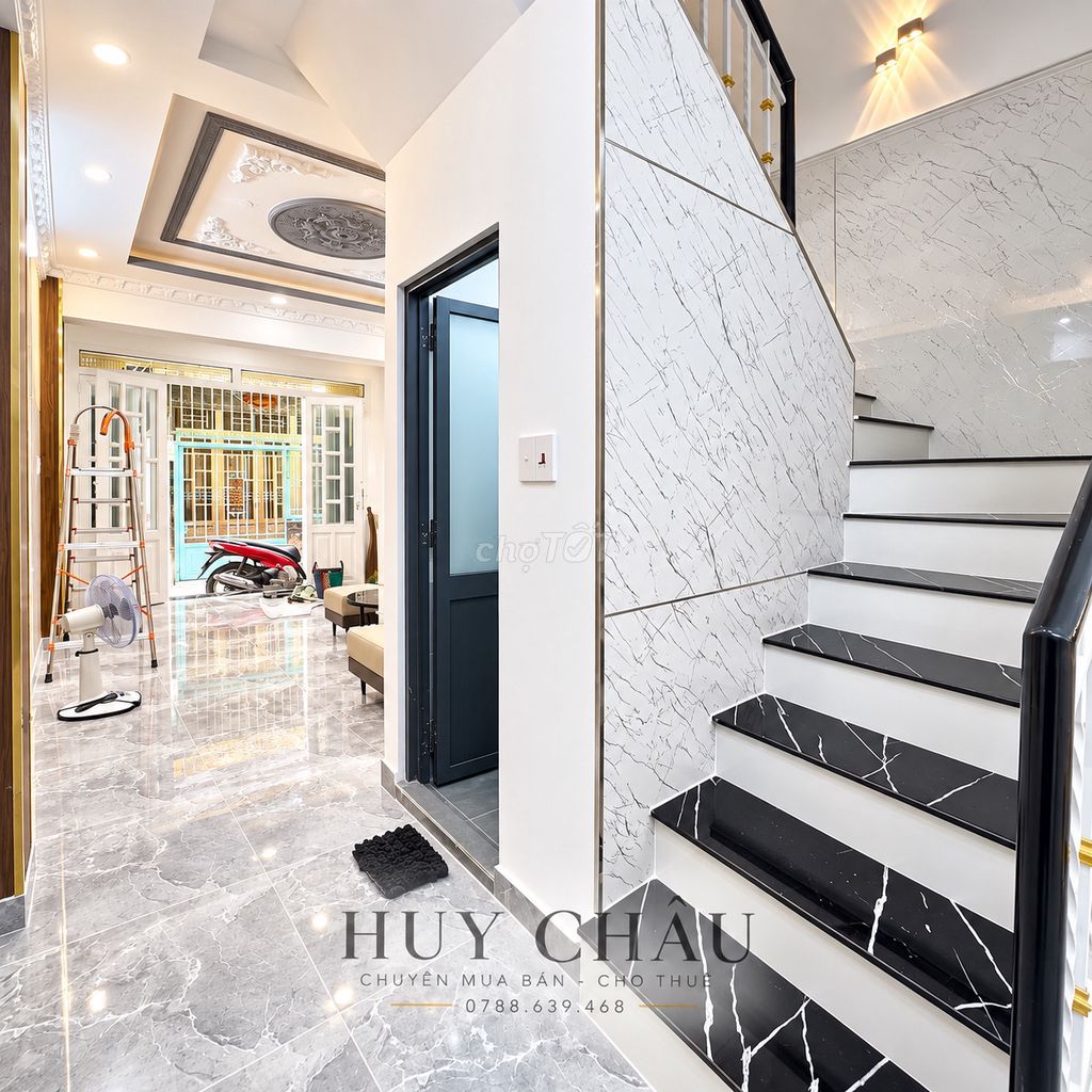 We'll rent one floor, three bedrooms, seven million a month.