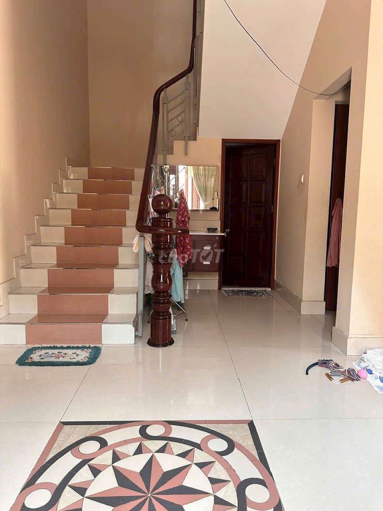 The villa rents the rocket 11 x 20 meters kc 3 level bin interior 45 trieu aeon bt