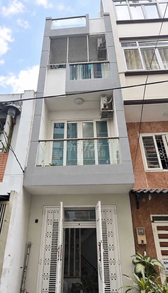 Rent an alley-car district 3 now in writing, dealing with the coast.