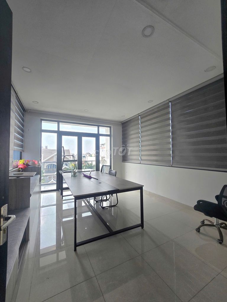 Rent a 1.Hiền Vương-Tân Phú. 4 x20-Bike 6-story elevator building.