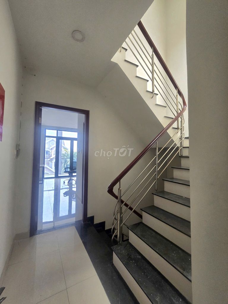 Rent a 1.Hiền Vương-Tân Phú. 4 x20-Bike 6-story elevator building.