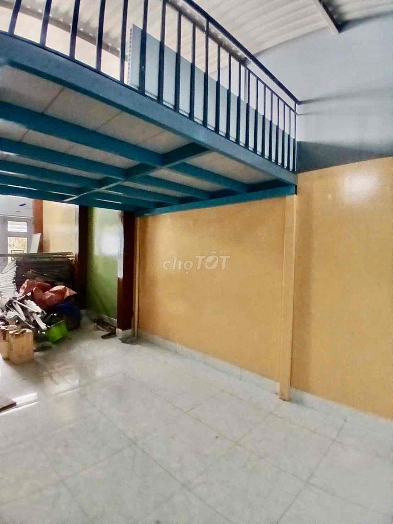Warehouse 4 x20 mmggtofa (2 bedroom) 8 meters. Mã Lò, Bình Tân