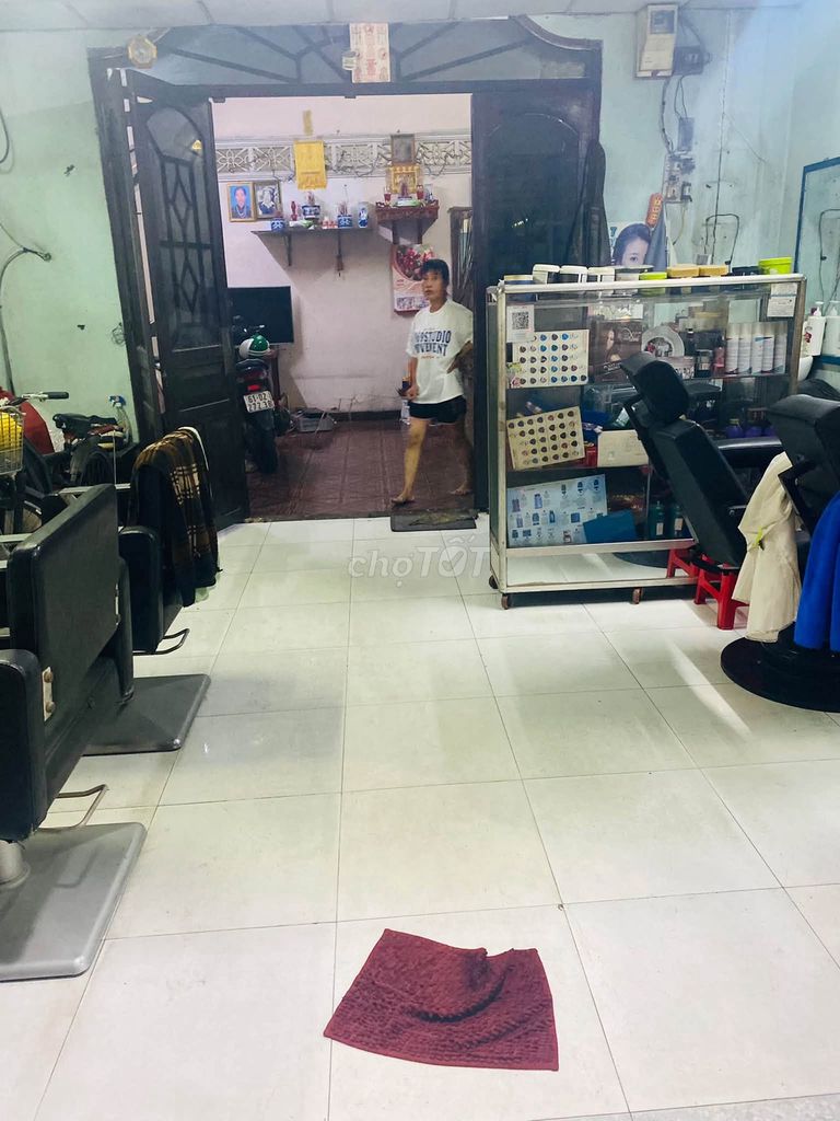 Rent cash houses Nguyễn Du, Peace, trade people's jobs