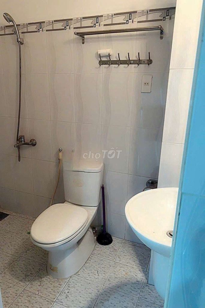 Nice new 5 x 11 million upstairs 2 bedroom 2 with German Square 5 Phú Nhuận